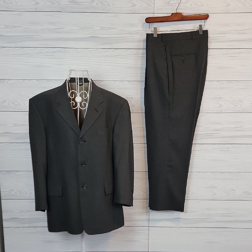 Kenneth Cole New York Mens Suit - Charcoal Grey Size 42R